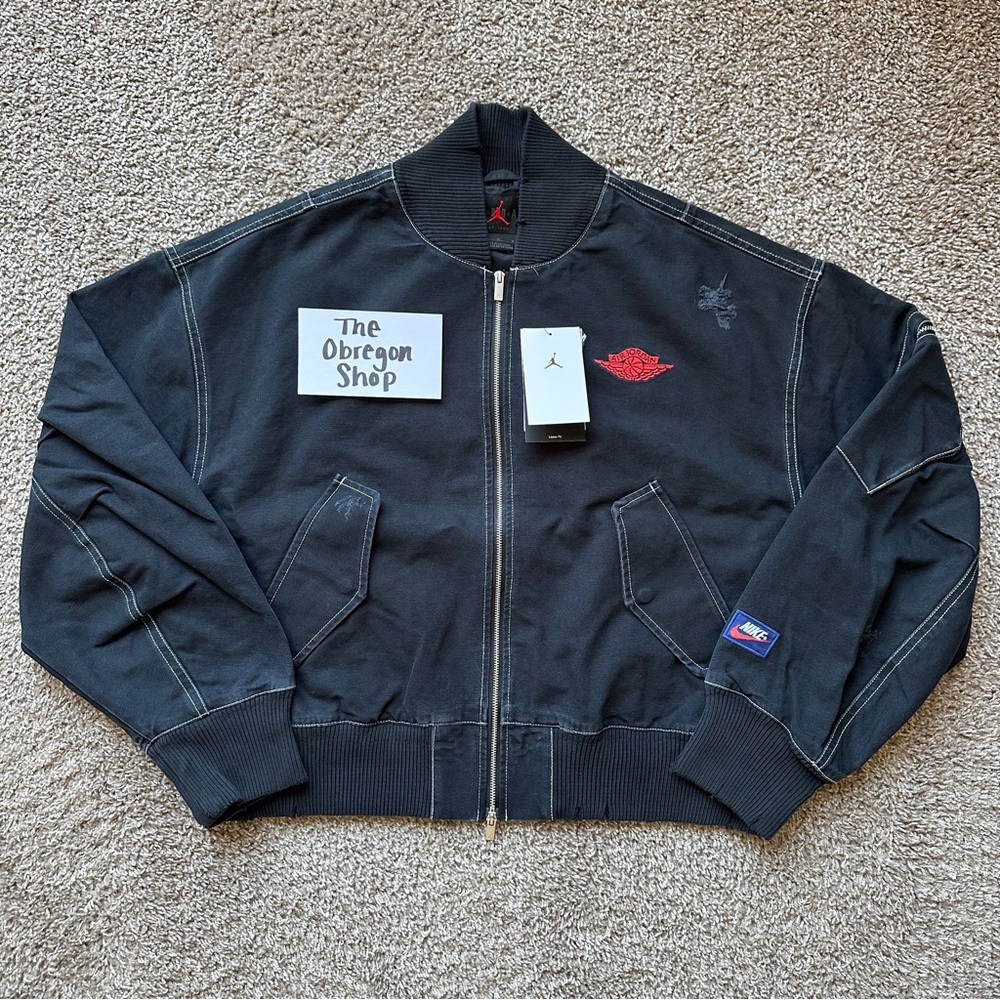 NIKE JORDAN WOMEN RENEGADE RARE AIR FULL ZIP BOMBER JACKET SIZE MEDIUM BLACK RED
